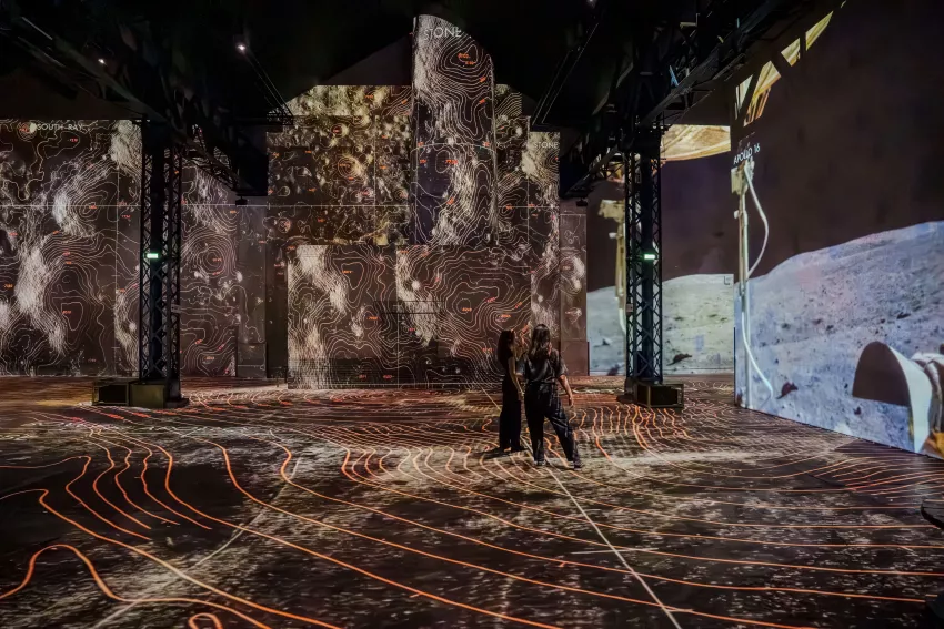 Destination Lune sombre